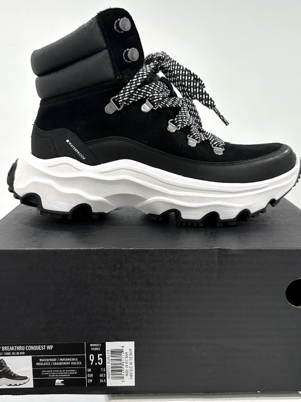 Sorel Kinetic Breakthru Conquest - Black & Sea Salt - Size 9.5 - NWT